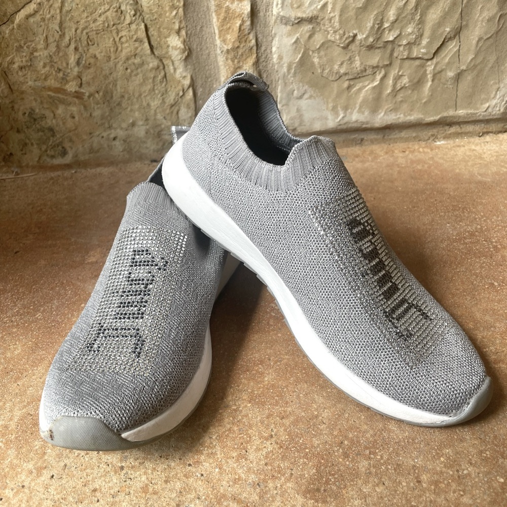 Juicy Couture Silver Slip-Ons Size 9